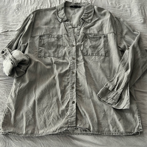 Jane + Delancey Grey Button Down Shirt - Picture 1 of 3